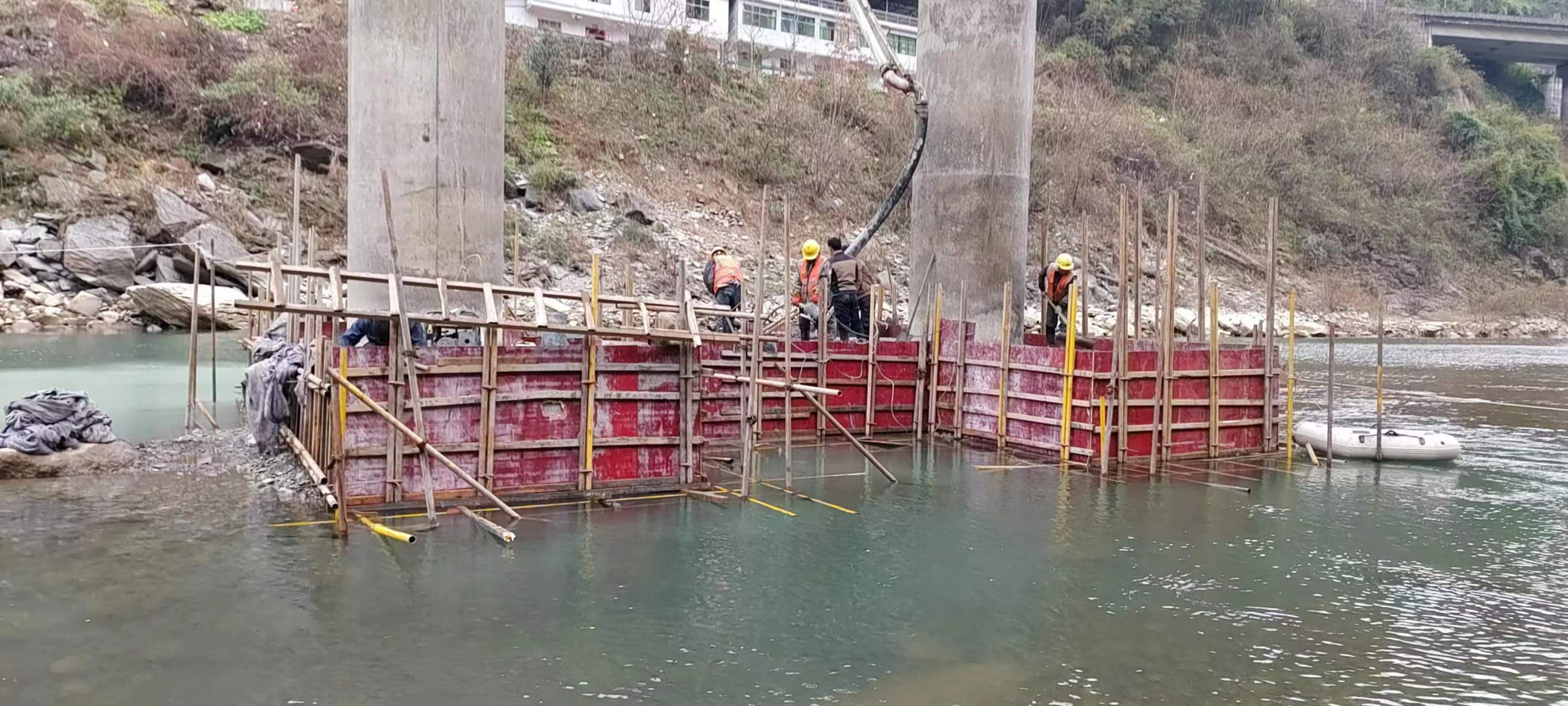石嘴山水利工程施工中堤坝渗漏原因以及防渗加固技术